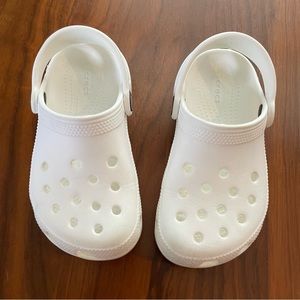 EUC Youth Size 10 White Crocs